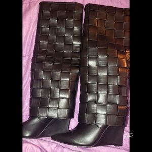 Azalea Wang Wedge Boots